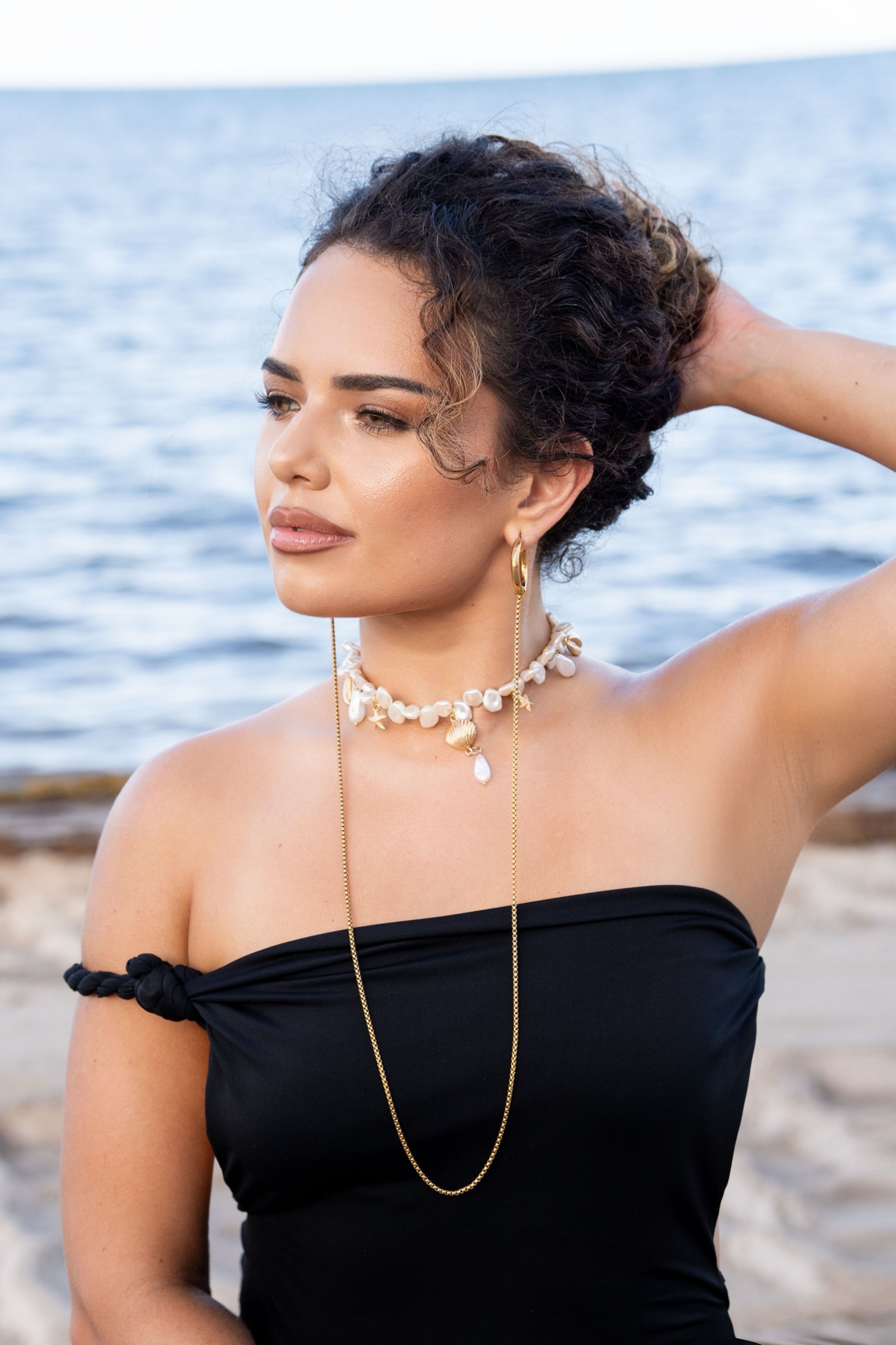 GOLDEN DIOSA CONNECTION HOOPS
