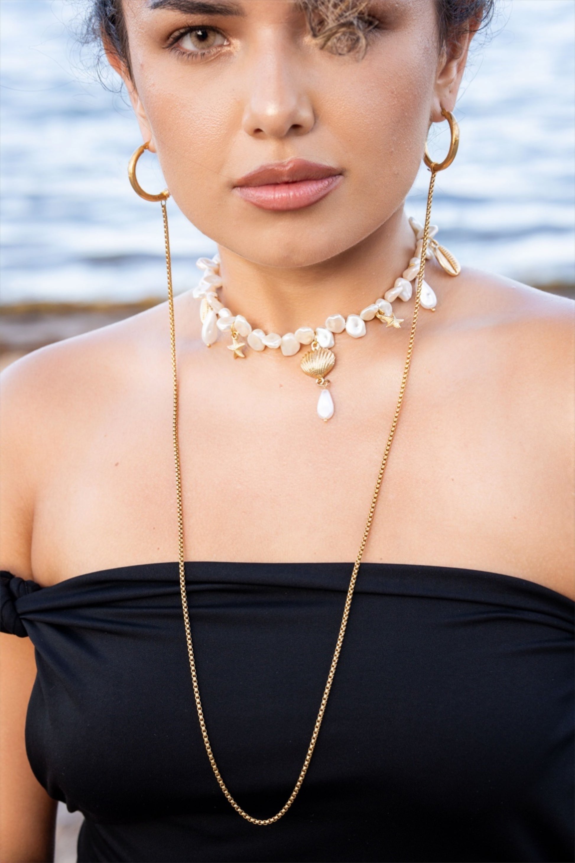 GOLDEN DIOSA CONNECTION HOOPS